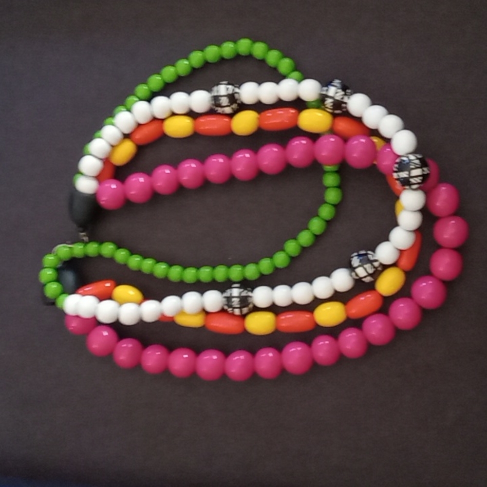 Multi colored necklace